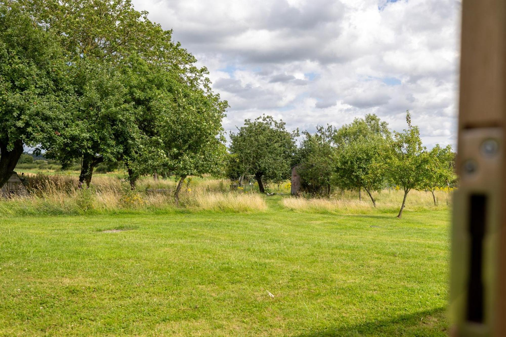 Little Park Farm Queen Anne Farmhouse & Apartments Stratfield Mortimer Exteriör bild