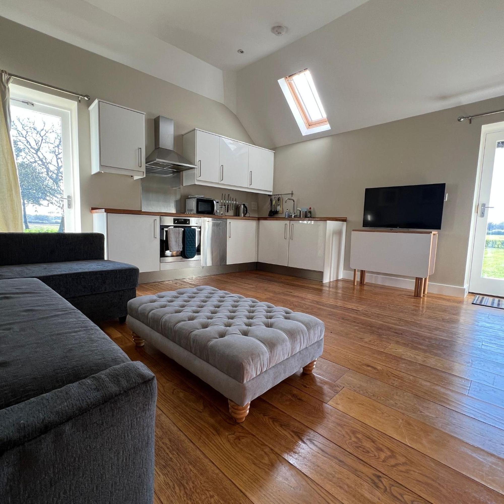 Little Park Farm Queen Anne Farmhouse & Apartments Stratfield Mortimer Exteriör bild