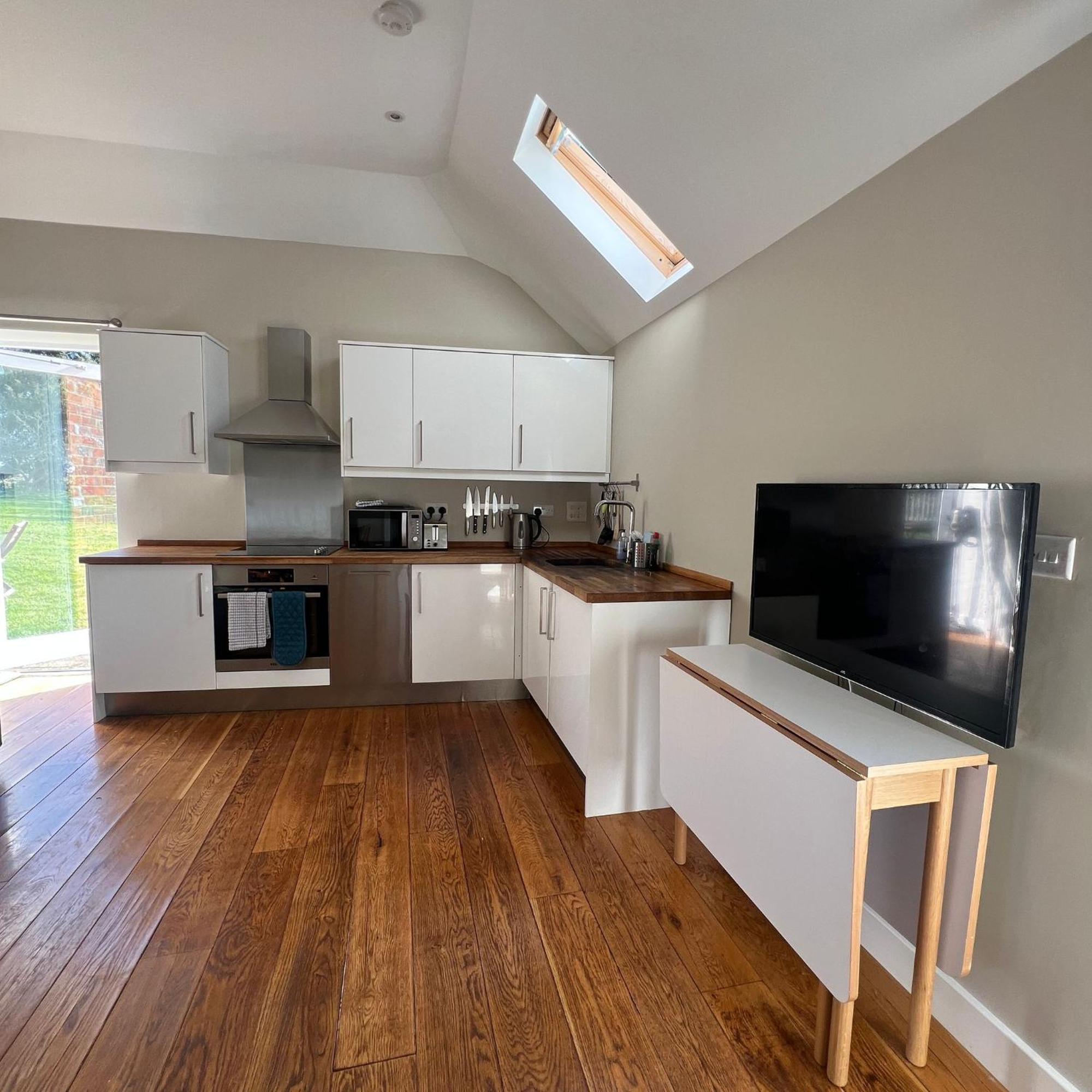 Little Park Farm Queen Anne Farmhouse & Apartments Stratfield Mortimer Exteriör bild